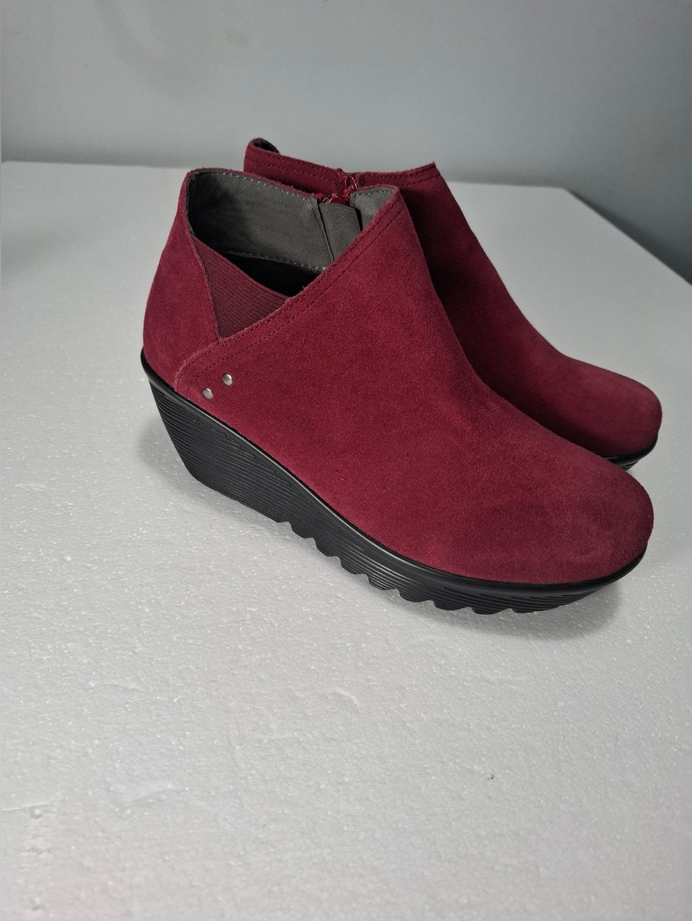 Skechers Burgundy Red Suede Parallel Ditto Platform Wedge Ankle Boots sz 8.5
